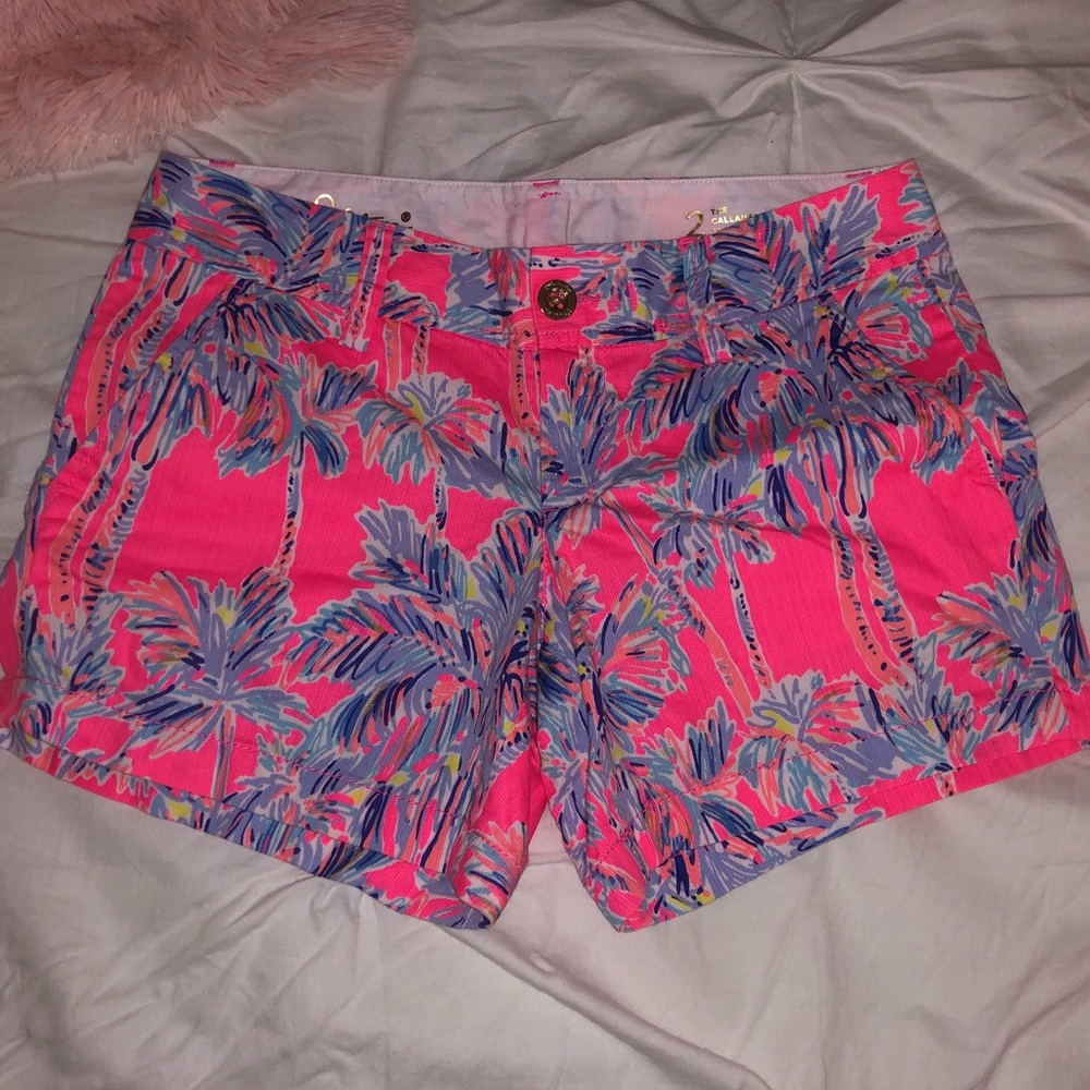 LILLY PULIZTER SHORTS!!